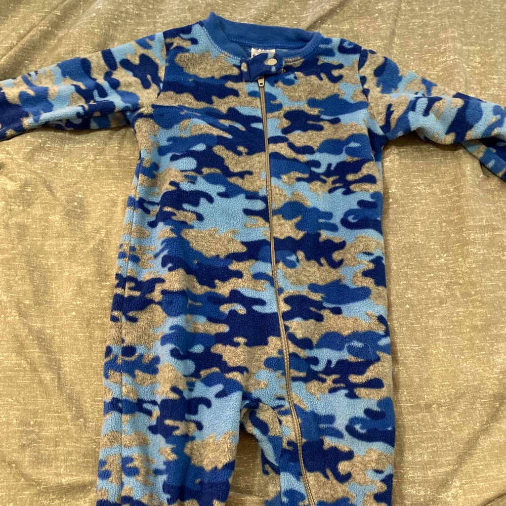 Blue & Grey Camouflage Footsie 💙🤍